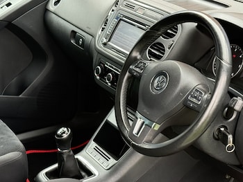 Used Volkswagen Tiguan 2012 for sale - 79485396: Photo