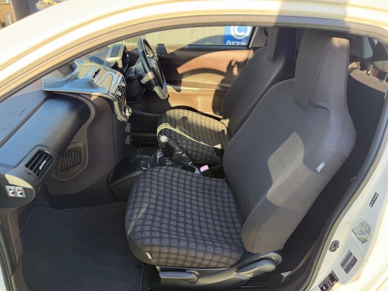 Used Toyota IQ 2010 for sale - 76712203: Photo 12