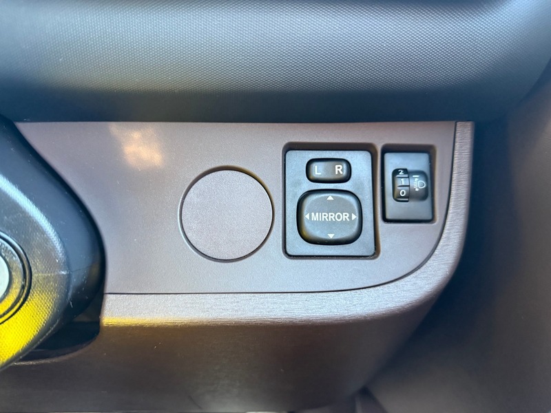 Used Toyota IQ 2010 for sale - 76712203: Photo 19