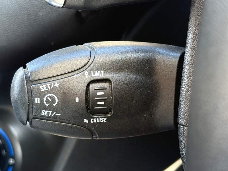 Used Peugeot 208 2012 for sale - 77766007: Photo 24