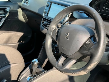 Used Peugeot 208 2012 for sale - 77766007: Photo