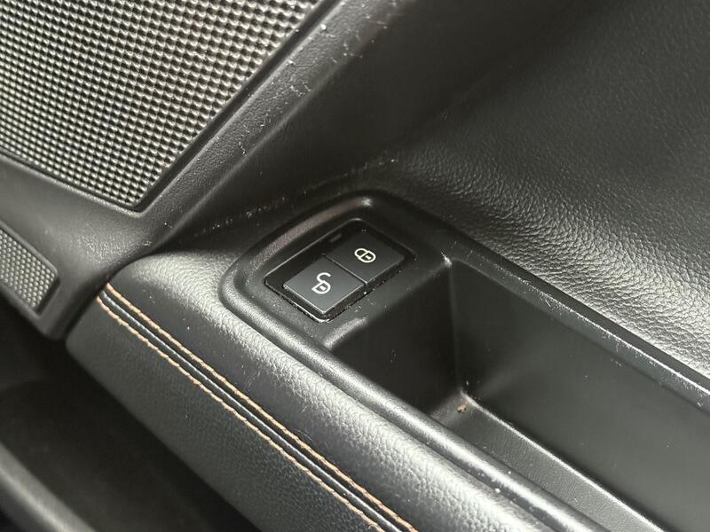 Used Jaguar XE 2015 for sale - 78196728: Photo 15