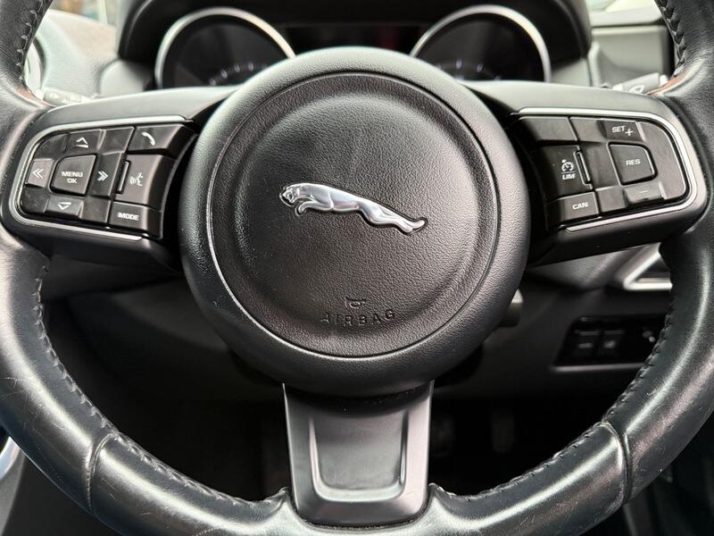 Used Jaguar XE 2015 for sale - 78196728: Photo 33