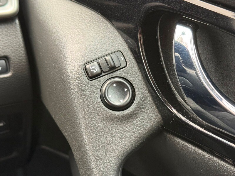 Used Nissan Qashqai 2016 for sale - 77162095: Photo 11