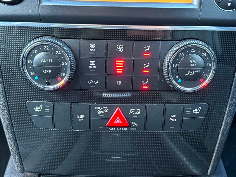 Used Mercedes-Benz SL 2011 for sale - 77622123: Photo 12