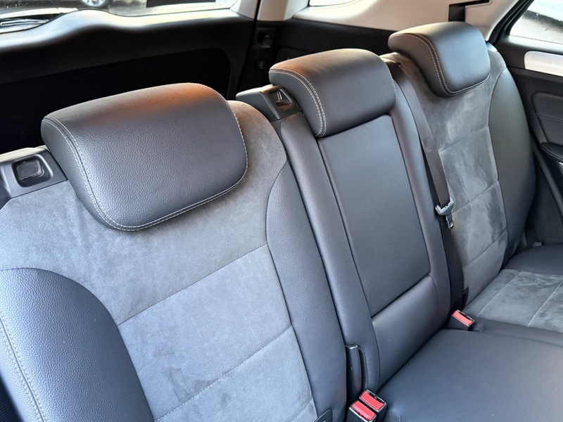 Used Mercedes-Benz SL 2011 for sale - 77622123: Photo 15