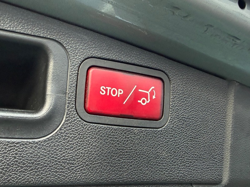 Used Mercedes-Benz SL 2011 for sale - 77622123: Photo 22