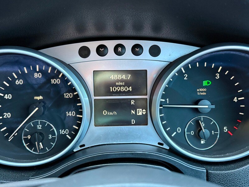 Used Mercedes-Benz SL 2011 for sale - 77622123: Photo 27