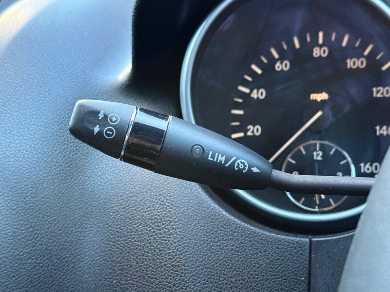 Used Mercedes-Benz SL 2011 for sale - 77622123: Photo 33