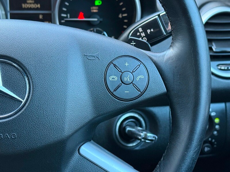 Used Mercedes-Benz SL 2011 for sale - 77622123: Photo 36