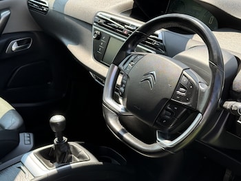 Used Citroen Grand C4 Picasso 2016 for sale - 79360075: Photo