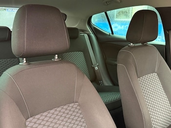 Used Vauxhall Astra 2018 for sale - 77409217: Photo