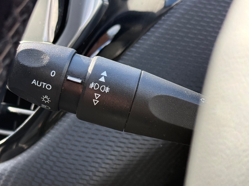 Used Peugeot 2008 2015 for sale - 77891447: Photo 26