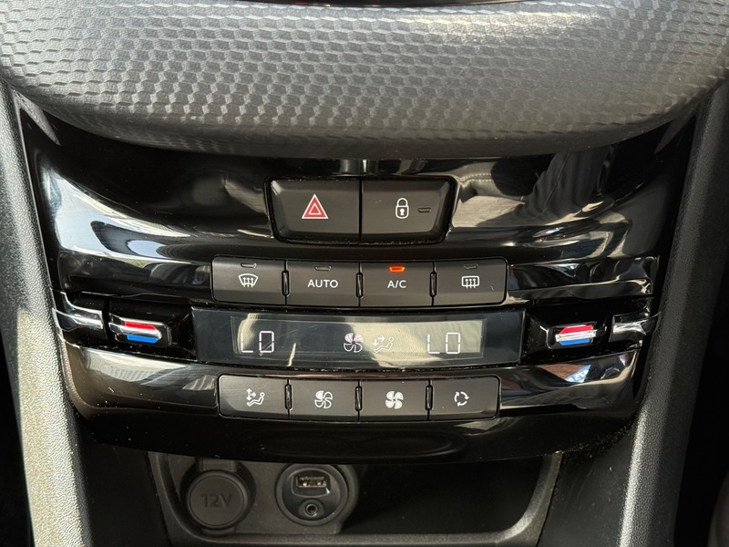 Used Peugeot 2008 2015 for sale - 77891447: Photo 6