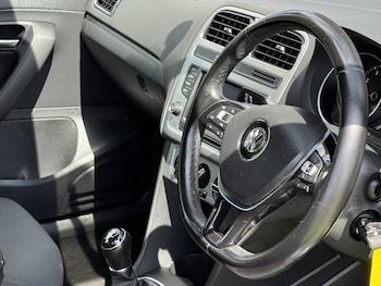 Used Volkswagen Polo 2017 for sale - 78674048: Photo