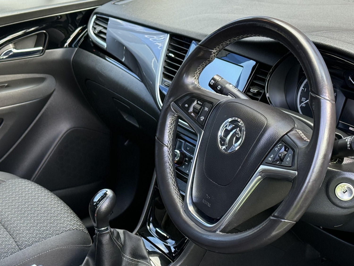 Used Vauxhall Mokka 2018 for sale - 78196709: Photo 2