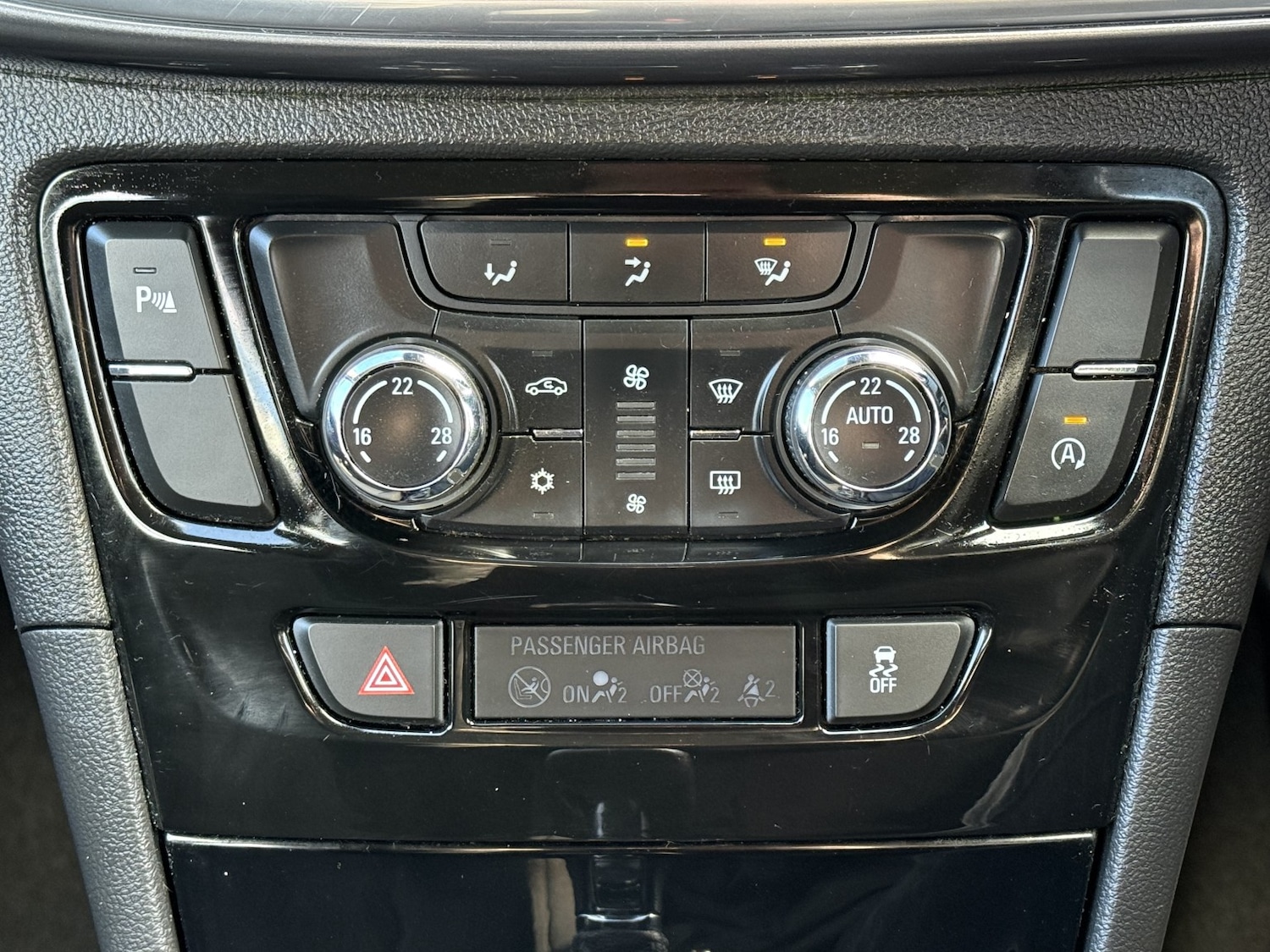 Used Vauxhall Mokka 2018 for sale - 78196709: Photo 6