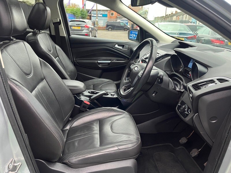 Used Ford Kuga 2015 for sale - 76445924: Photo 21