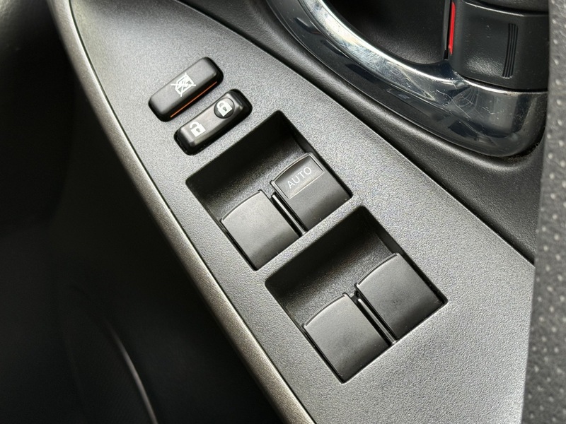 Used Toyota RAV4 2011 for sale - 77140377: Photo 16