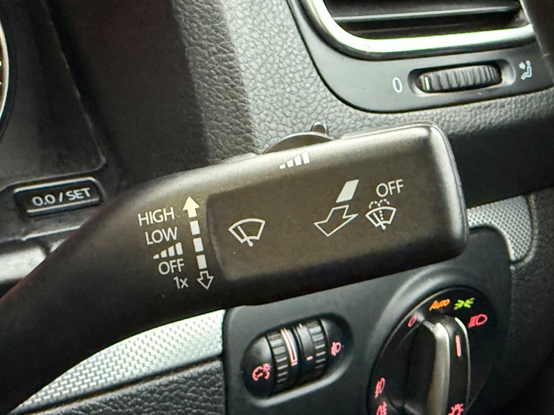 Used Volkswagen EOS 2011 for sale - 77452682: Photo 10