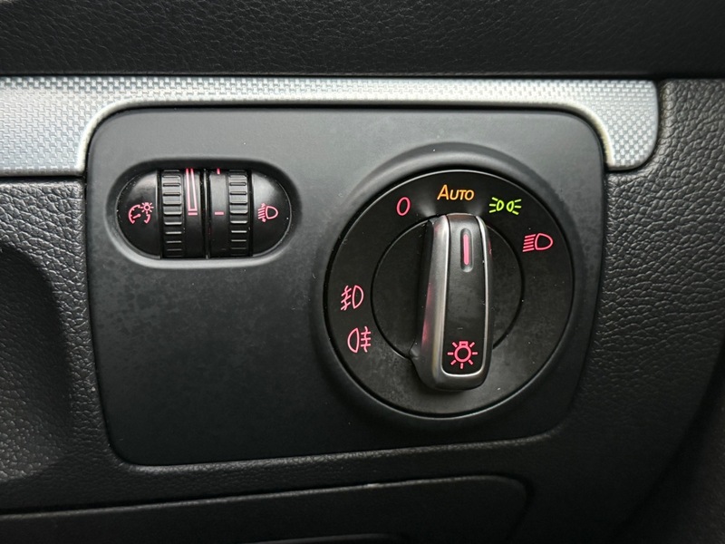 Used Volkswagen EOS 2011 for sale - 77452682: Photo 13