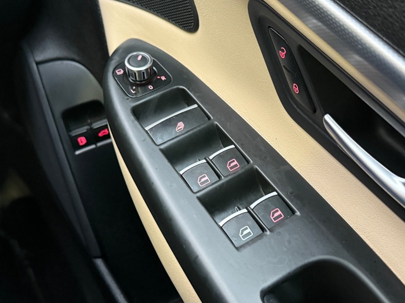 Used Volkswagen EOS 2011 for sale - 77452682: Photo 23