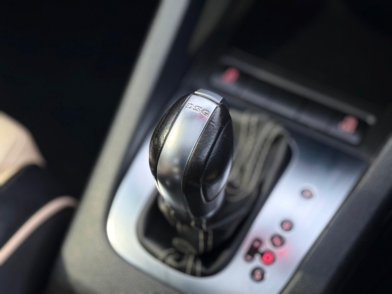 Used Volkswagen EOS 2011 for sale - 77452682: Photo 4