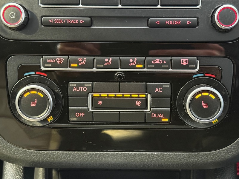 Used Volkswagen EOS 2011 for sale - 77452682: Photo 6