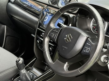 Used Suzuki Vitara 2017 for sale - 78258231: Photo