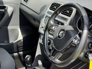 Used Volkswagen Polo 2017 for sale - 78820800: Photo