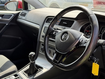 Used Volkswagen Golf 2015 for sale - 79315000: Photo