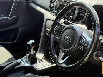 Used Kia Sportage 2018 for sale - 78673999: Photo