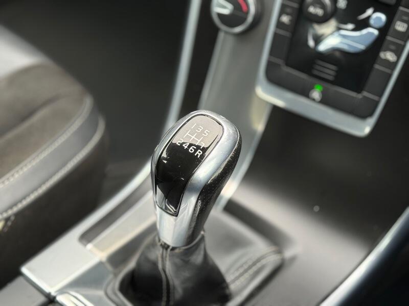 Used Volvo XC60 2015 for sale - 78196697: Photo 10