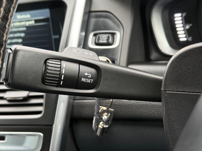 Used Volvo XC60 2015 for sale - 78196697: Photo 28