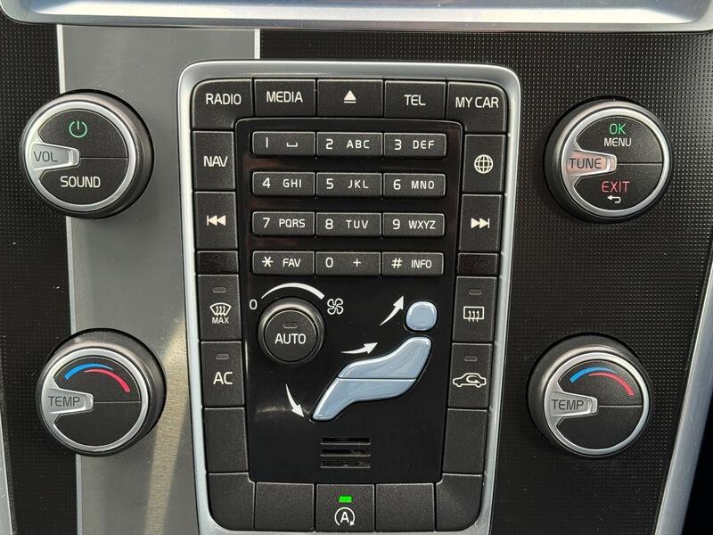 Used Volvo XC60 2015 for sale - 78196697: Photo 32