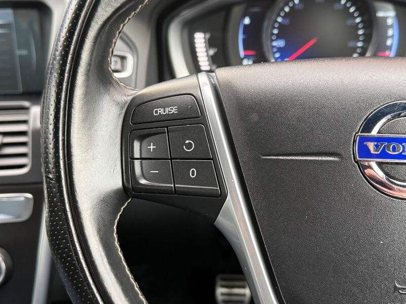 Used Volvo XC60 2015 for sale - 78196697: Photo 7