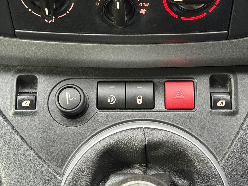 Used Citroen Berlingo 2015 for sale - 77342369: Photo 27