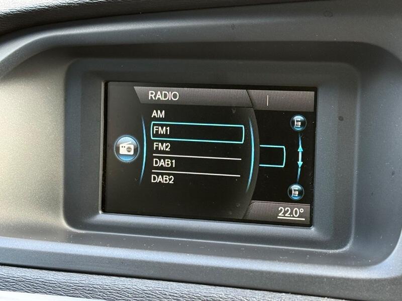 Used Volvo V40 2015 for sale - 78196696: Photo 10