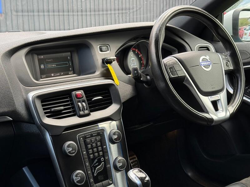 Used Volvo V40 2015 for sale - 78196696: Photo 21