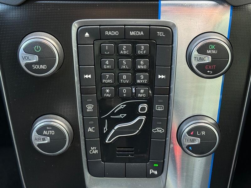 Used Volvo V40 2015 for sale - 78196696: Photo 6