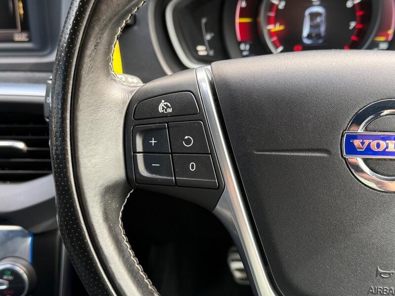 Used Volvo V40 2015 for sale - 78196696: Photo 7