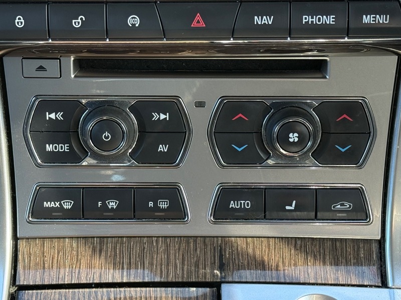 Used Jaguar XF 2015 for sale - 77891449: Photo 26