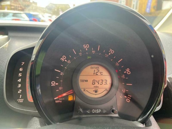 Used Toyota AYGO 2015 for sale - 74029642: Photo 16