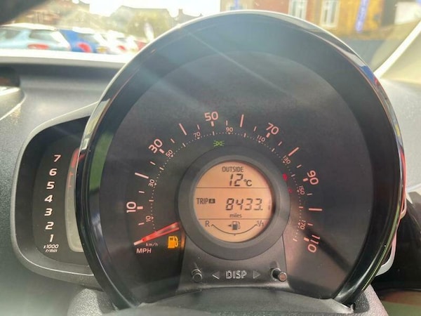 Used Toyota AYGO 2015 for sale - 74029642: Photo 17