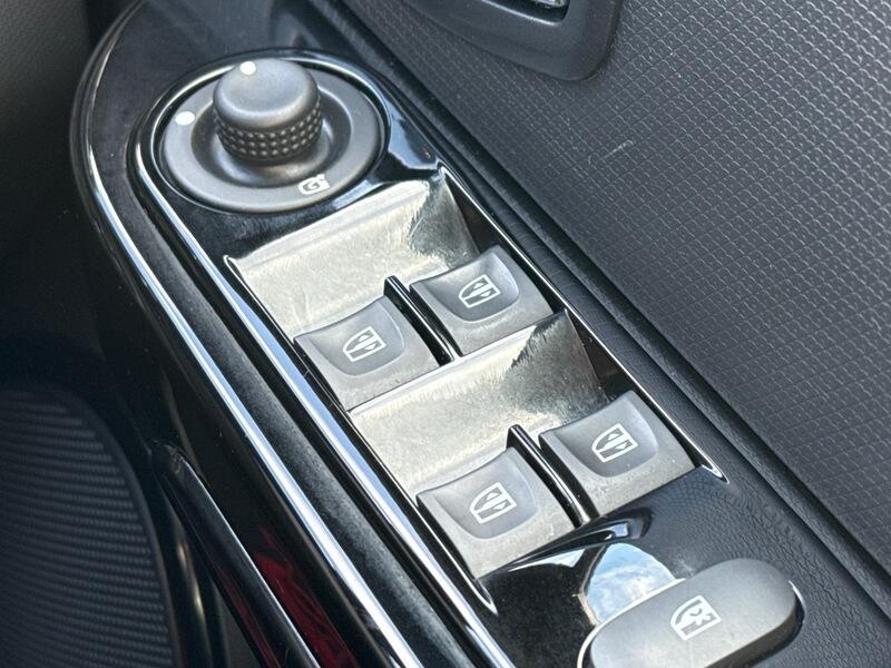 Used Renault Clio 2014 for sale - 78196704: Photo 14