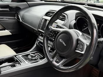 Used Jaguar XE 2016 for sale - 79830281: Photo