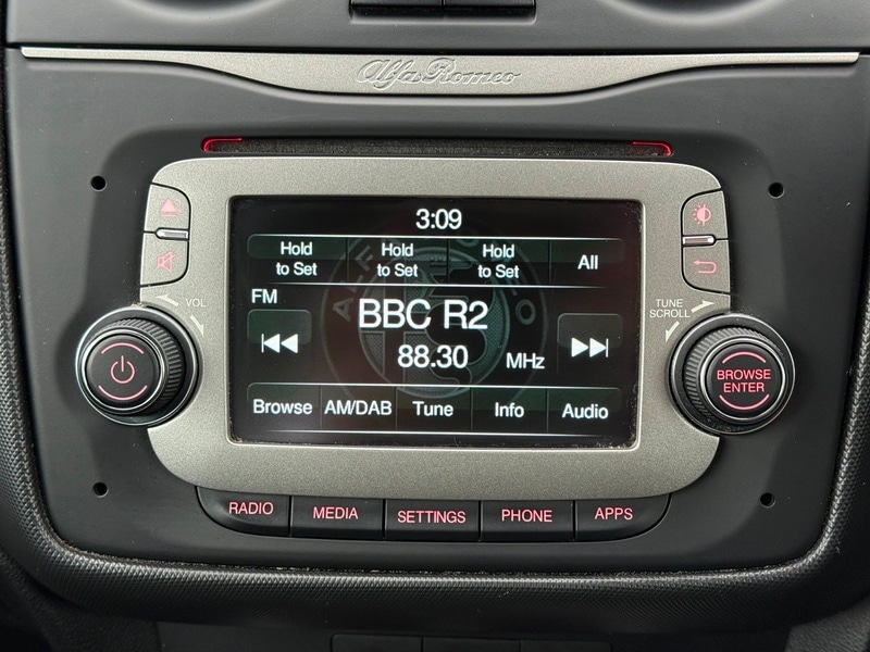 Used Alfa Romeo MiTo 2016 for sale - 77643379: Photo 5