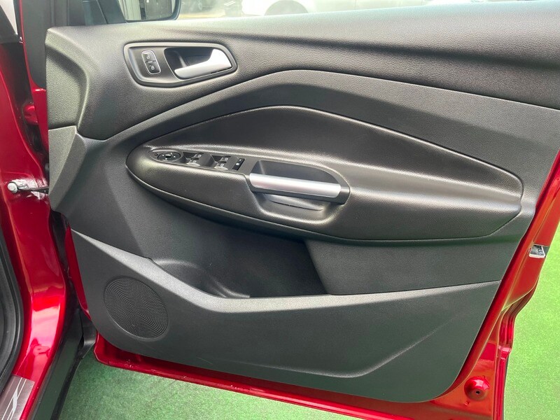 Used Ford Kuga 2017 for sale - 76445916: Photo 17