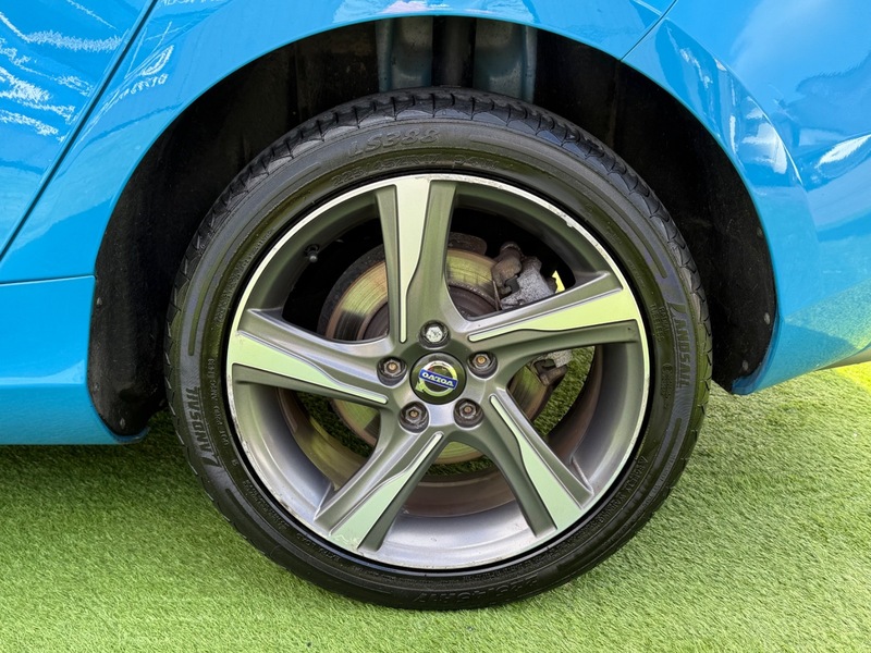 Used Volvo V40 2015 for sale - 78069655: Photo 13