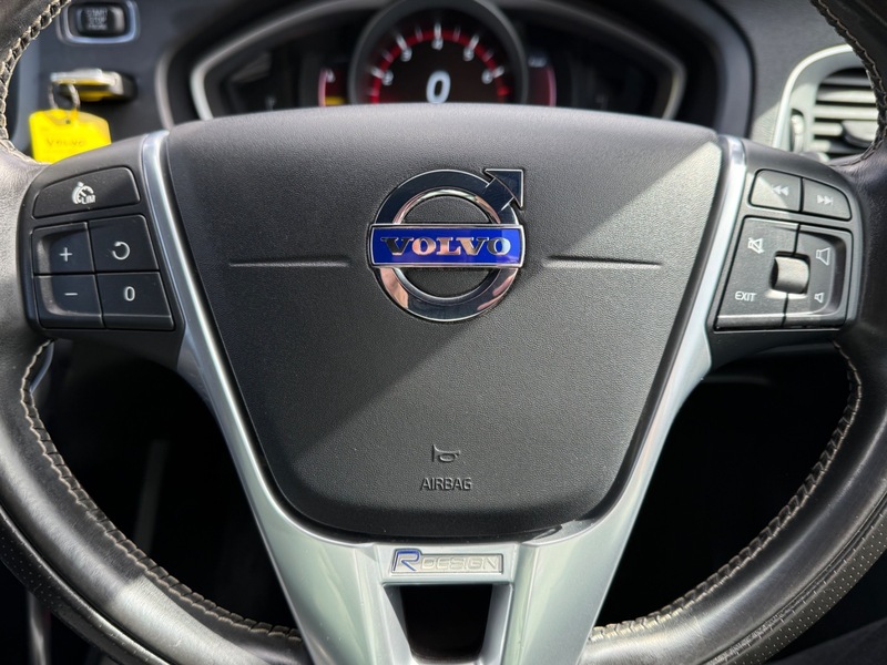 Used Volvo V40 2015 for sale - 78069655: Photo 26